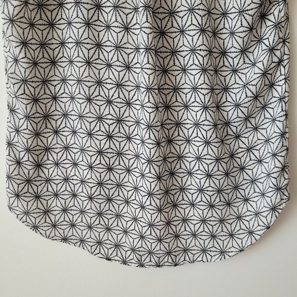 H&m Geometric Pattern Short Sleeve Blouse Size 4 - Picture 5 of 10